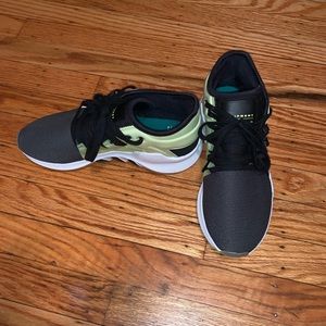 Adidas ADV women’s sneakers